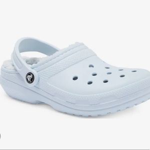 baby blue fuzzy crocs